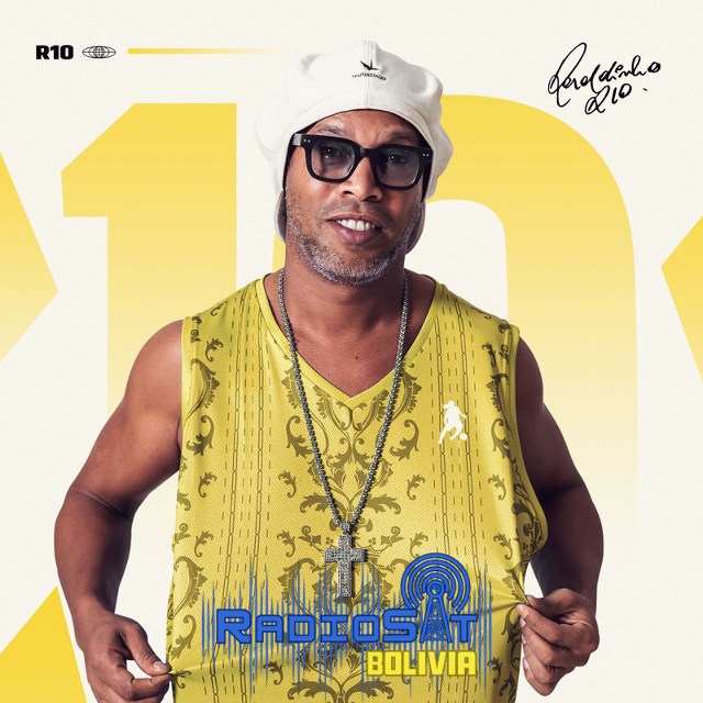Ronaldinho Gaúcho Ft. Pitbull - Vamos A Celebrar